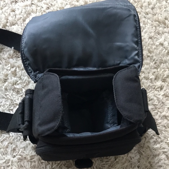 Tamrac 3535 Camera Bag - Picture 7 of 9